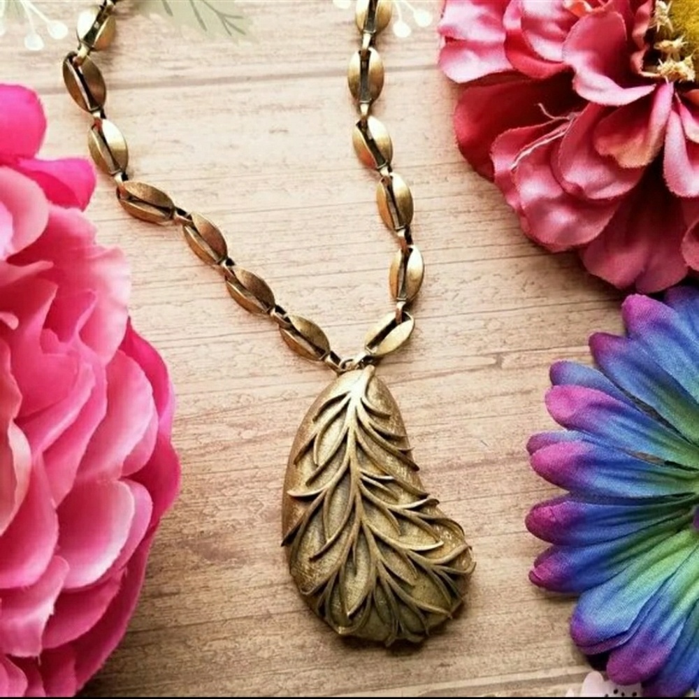 Vintage Tortolani necklace chunky gold high end